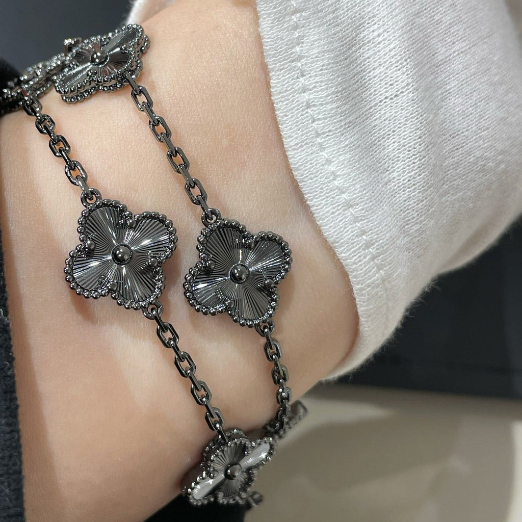 [Imperial]New CLOVER 5 MOTIF BLACK BRACELET