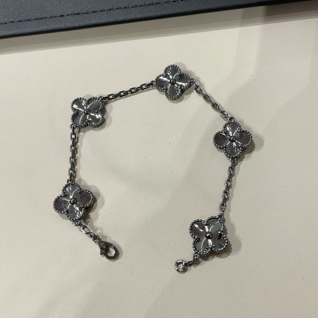 [Imperial]New CLOVER 5 MOTIF BLACK BRACELET