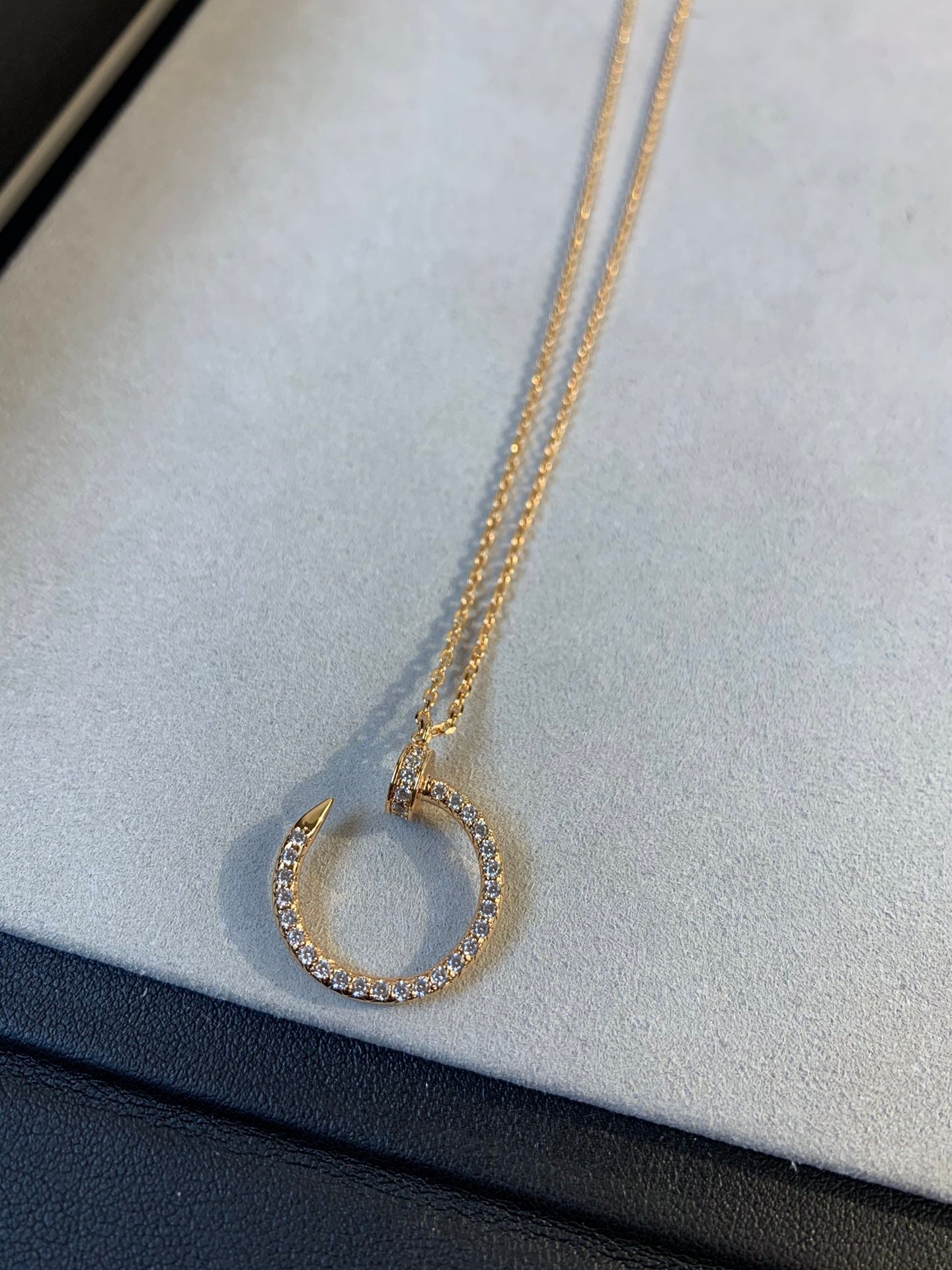 [Imperial] JUSTE NECKLACE PINK GOLD DIAMONDS