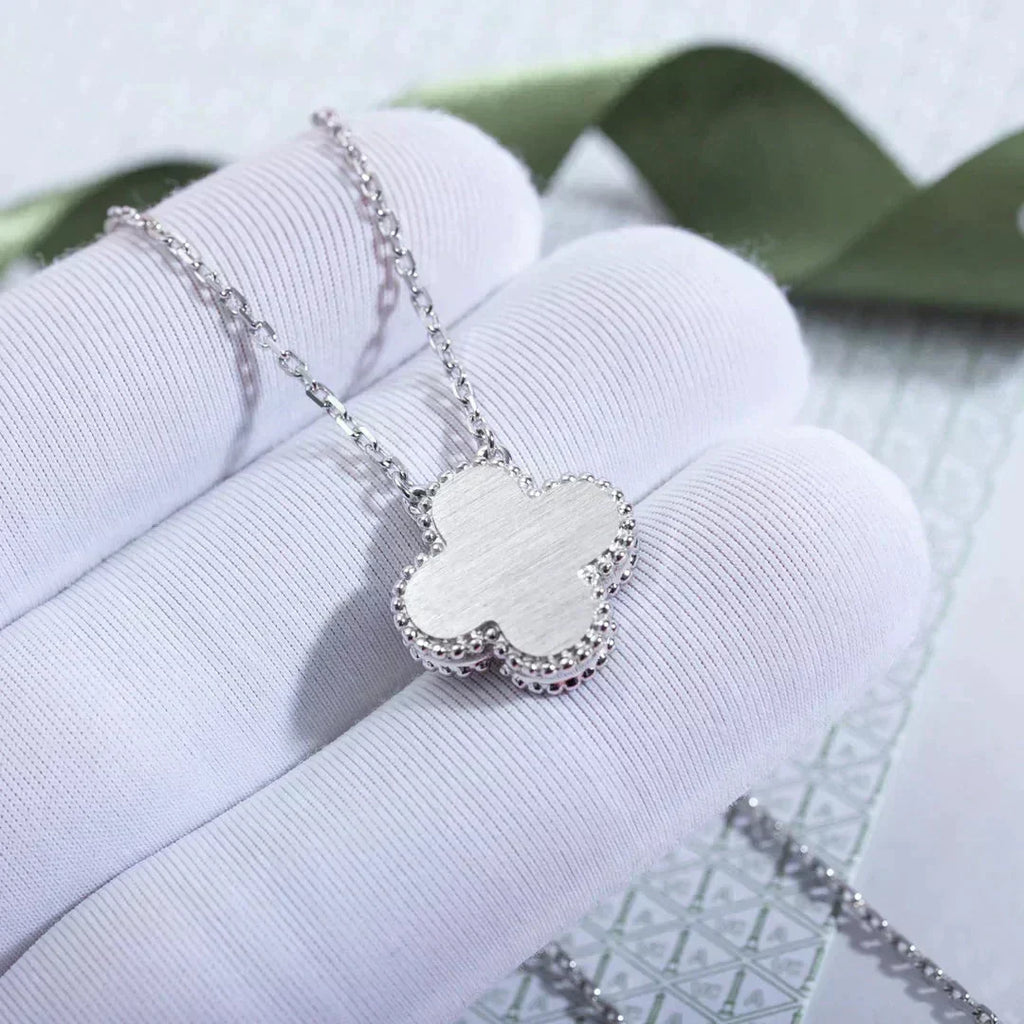[Imperial] CLOVER  15MM DIAMOND LASER NECKLACE SILVER