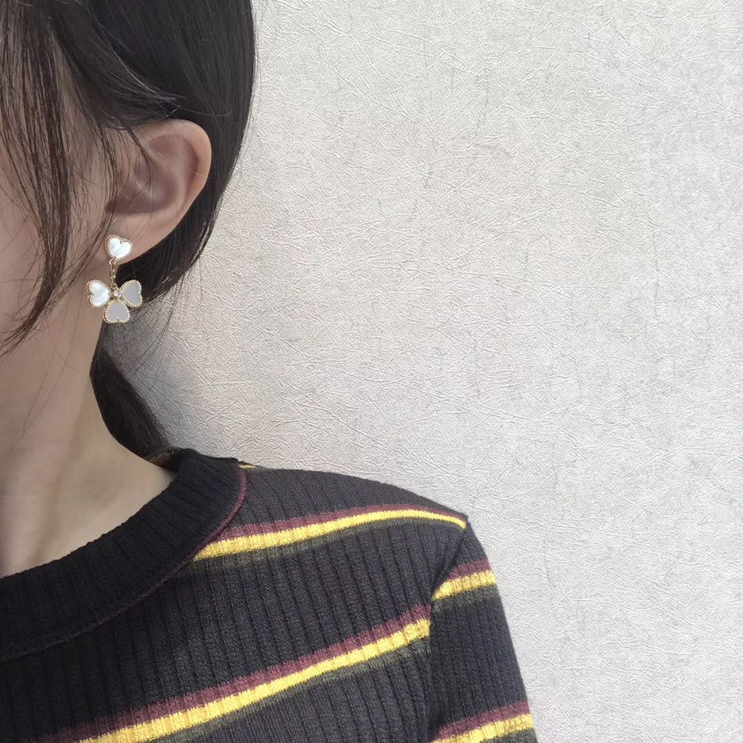 [Imperial] CLOVER SWEET WHITE MOP EARRINGS
