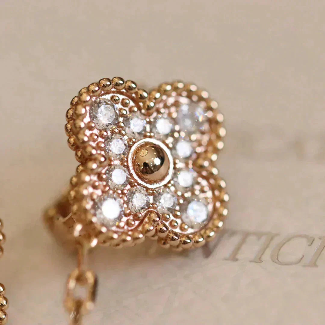 [Imperial] CLOVER MEDIUM 1 MOTIFS FUll DIAMOND EARRINGS