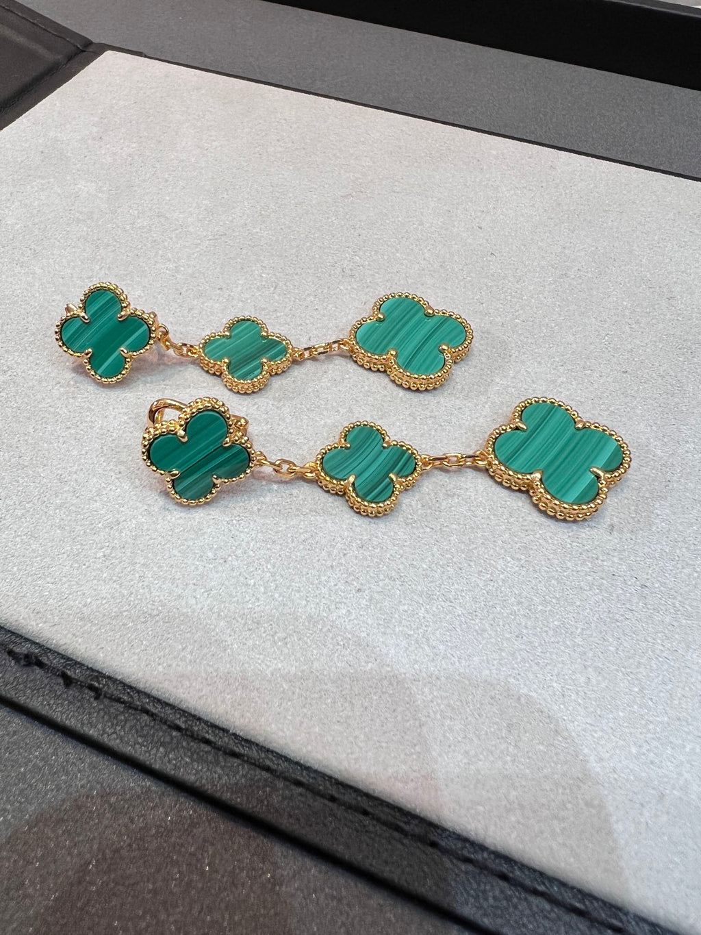 [Imperial] CLOVER MALACHITE 3 MOTIFS GOLD