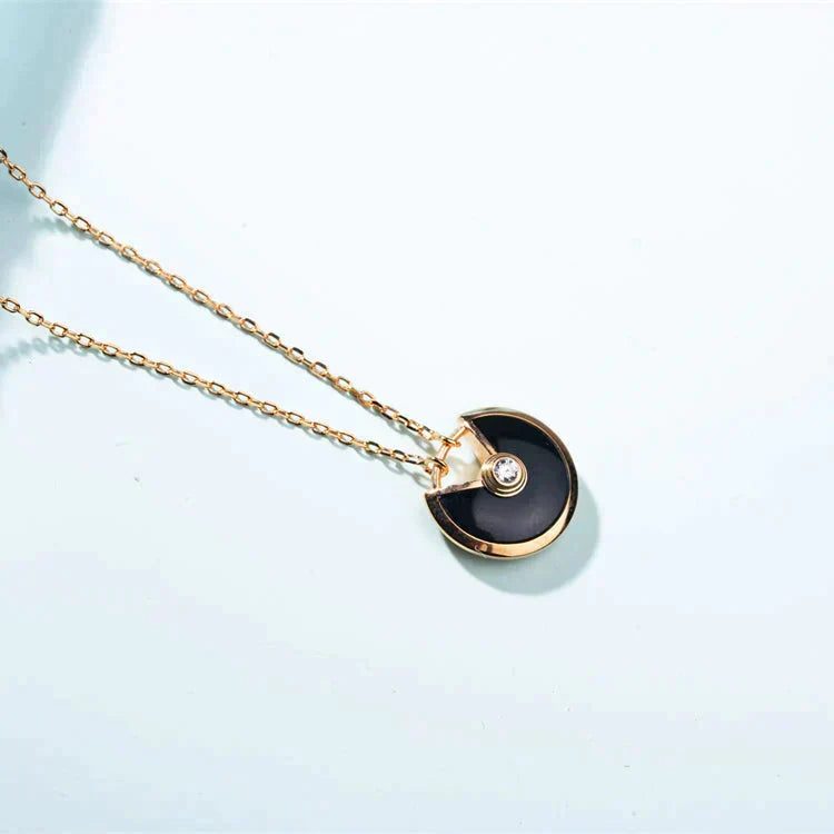 [Imperial] AMULETTE GOLD CARNELIAN ONYX NECKLACE