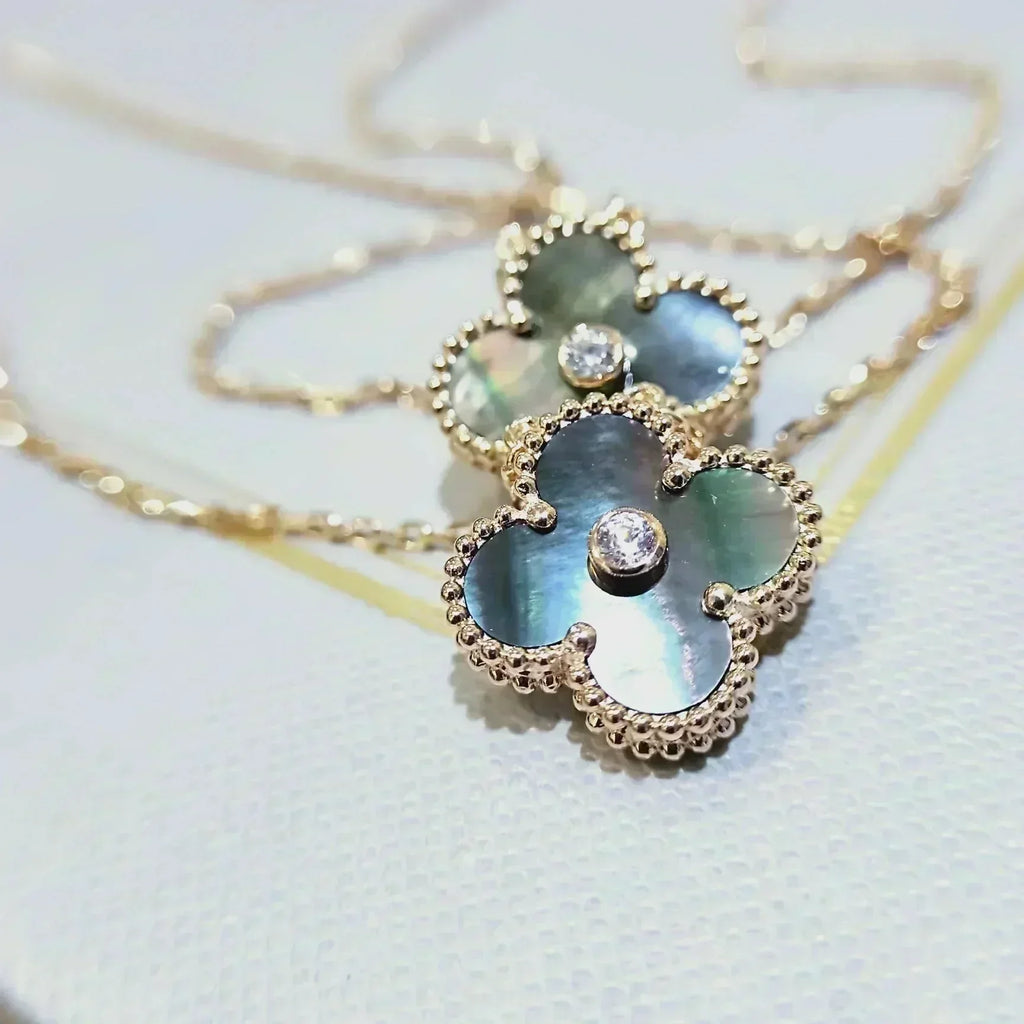 [Imperial] CLOVER 15MM DIAMOND AND MOTHER-OF-GREY NECKLACE