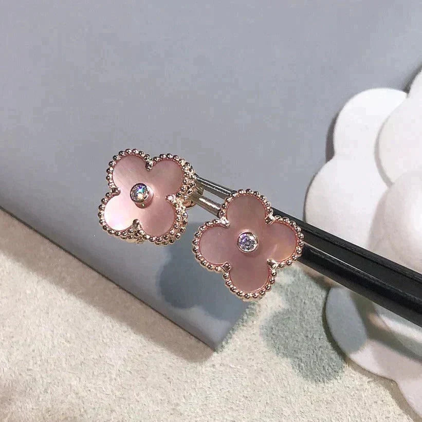 [Imperial] CLOVER MEDIUM 1 MOTIFS  PINK MOP DIAMOND EARRINGS