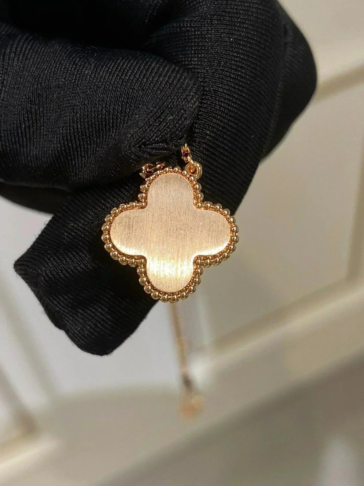 [Imperial] CLOVER 15MM DIAMOND RHODONITE NECKLACE