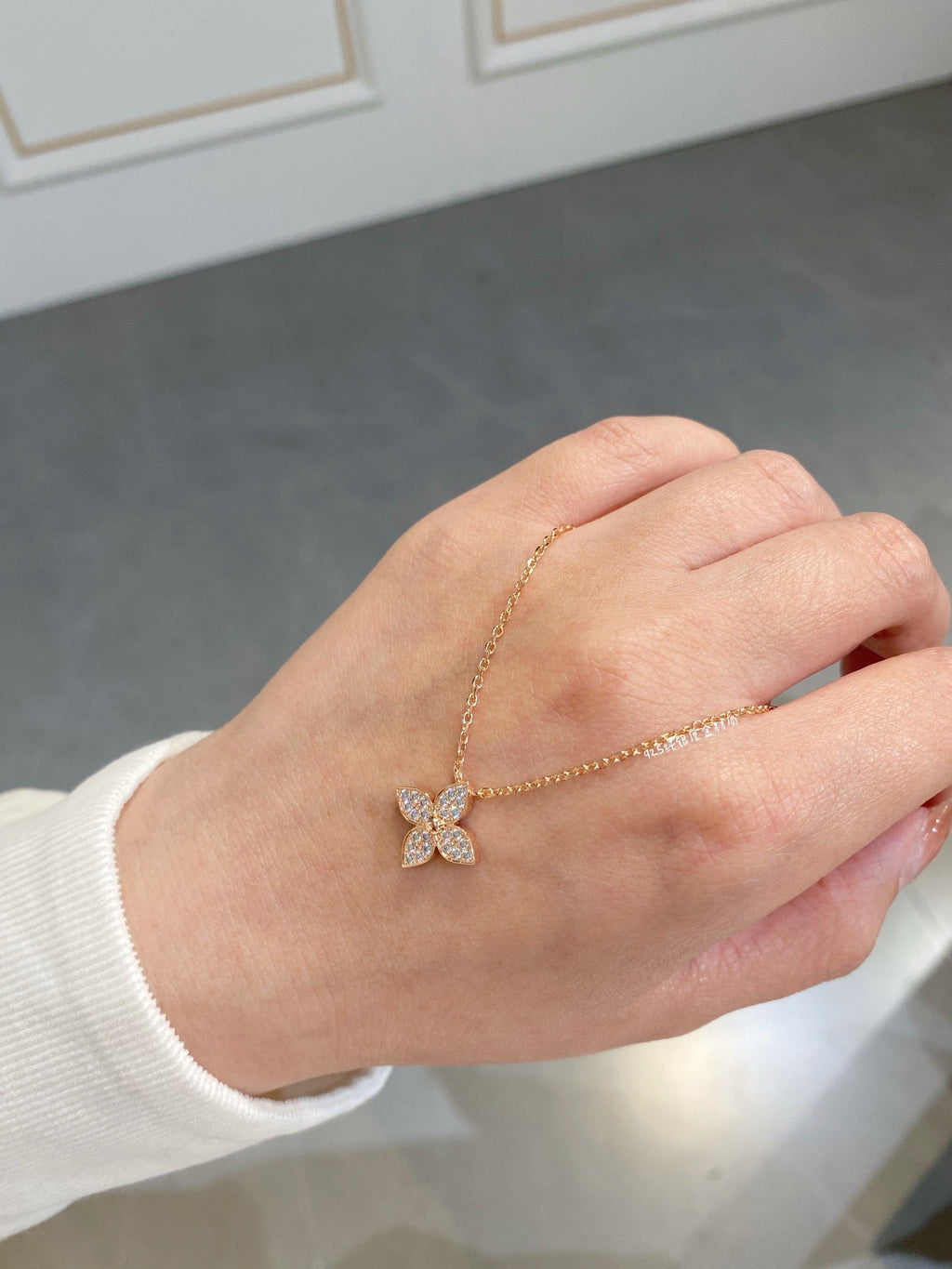 [Imperial] STAR DIAMOND NECKALCE