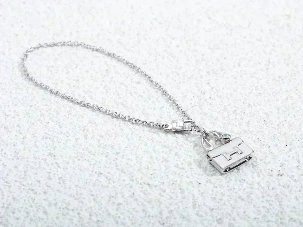 [Imperial] AMULETTE PEDANT SILVER NECKLACE