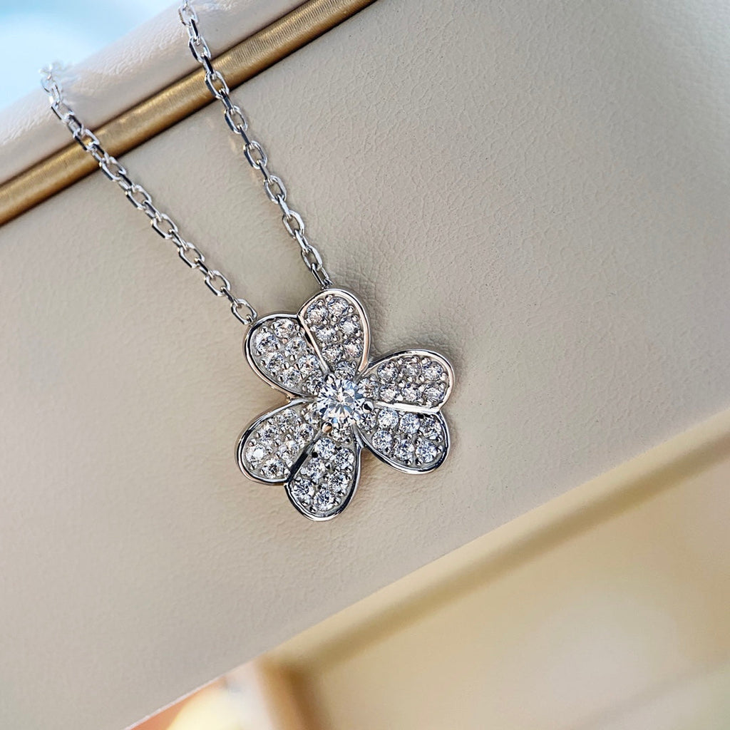 [Imperial] CLOVER DIAMOND NECKLACE SILVER