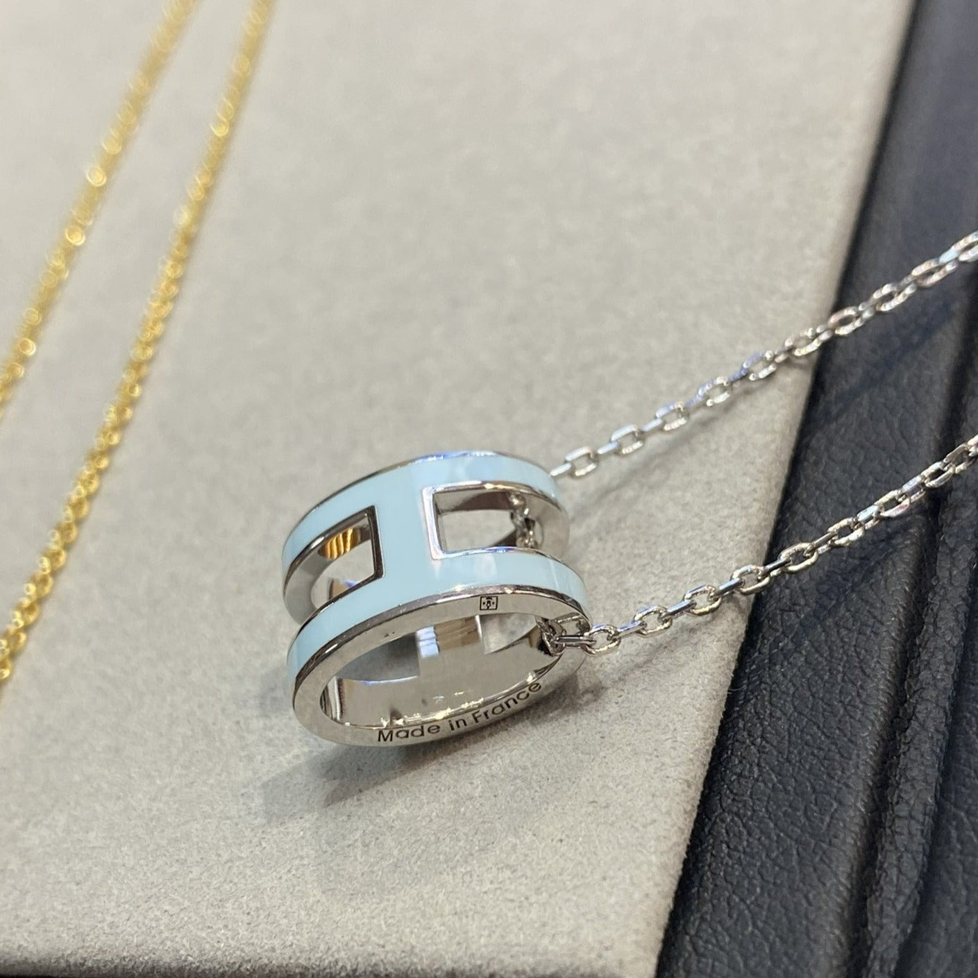 [Imperial] POP H LIGHT BLUE NECKLACE