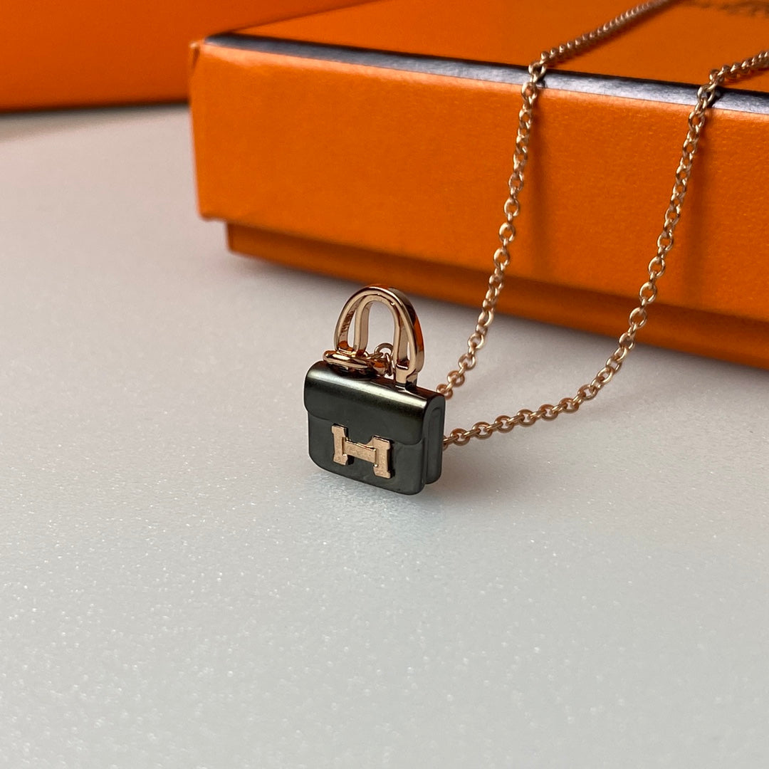 [Imperial] CONSTANCE BLACK PEDANT PINK GOLD NECKLACE