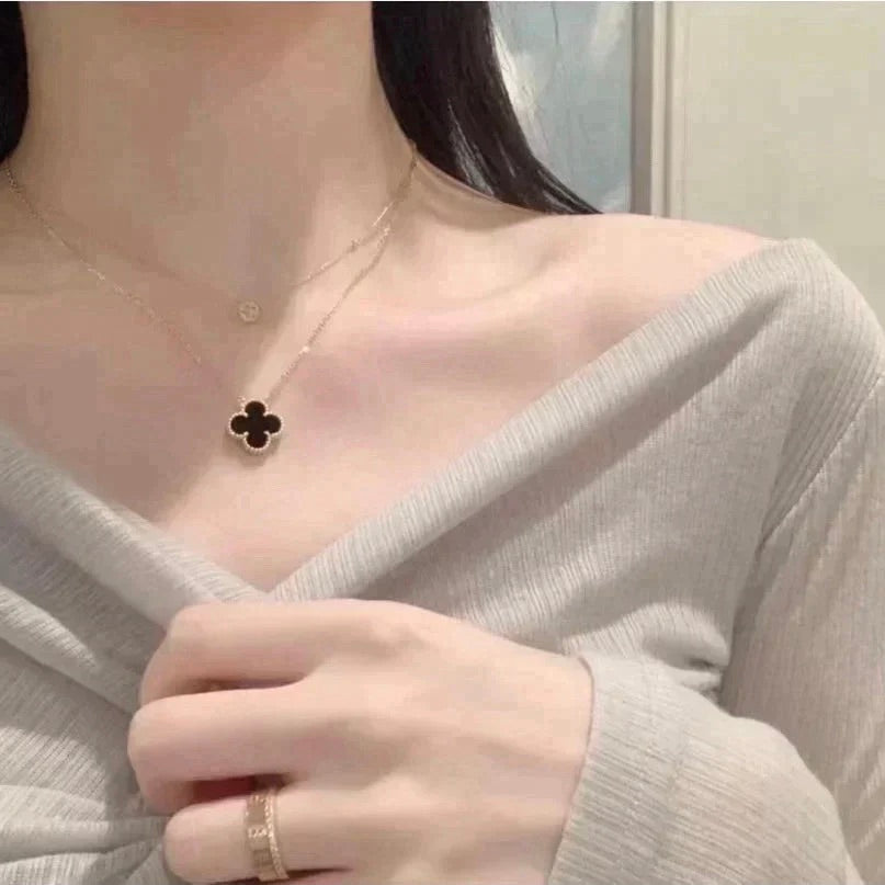 [Imperial] CLOVER 15MM BLACK ONYX SINGLE FLOWER NECKLACE