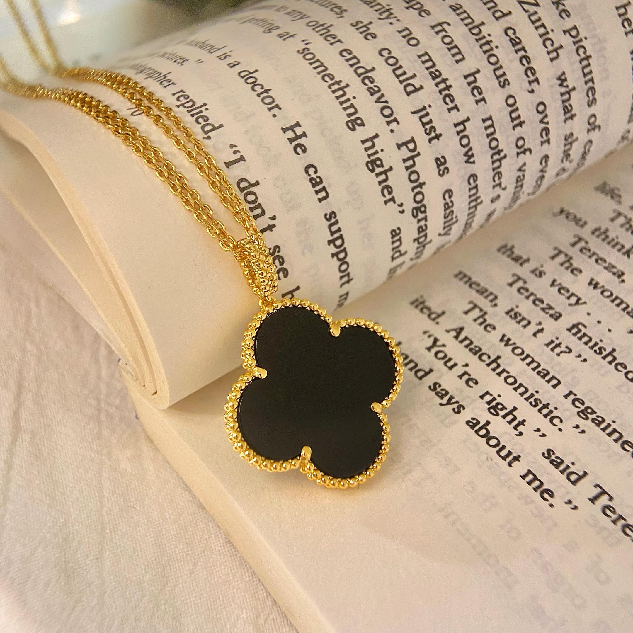 [Imperial] CLOVER 25MM NECKLACE GOLD ONYX