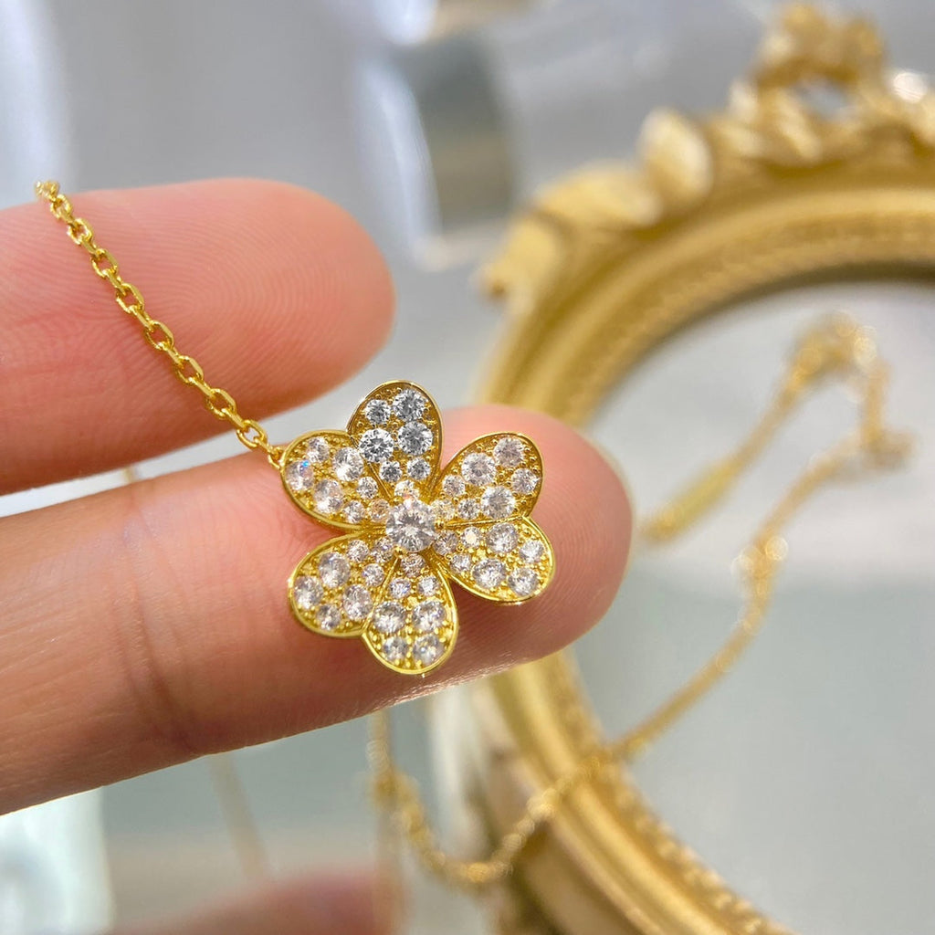 [Imperial] FLOWER DIAMOND NECKLACE