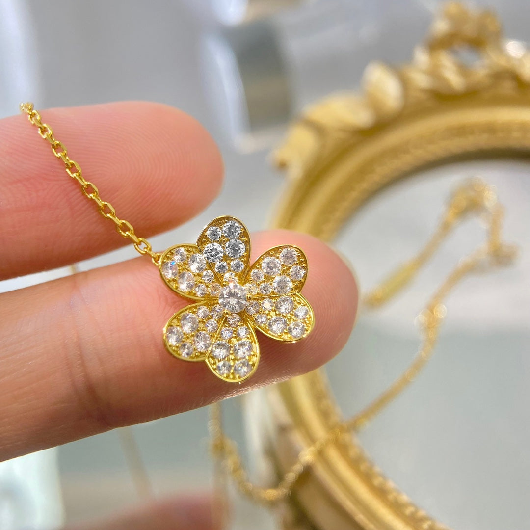 [Imperial] FLOWER DIAMOND NECKLACE
