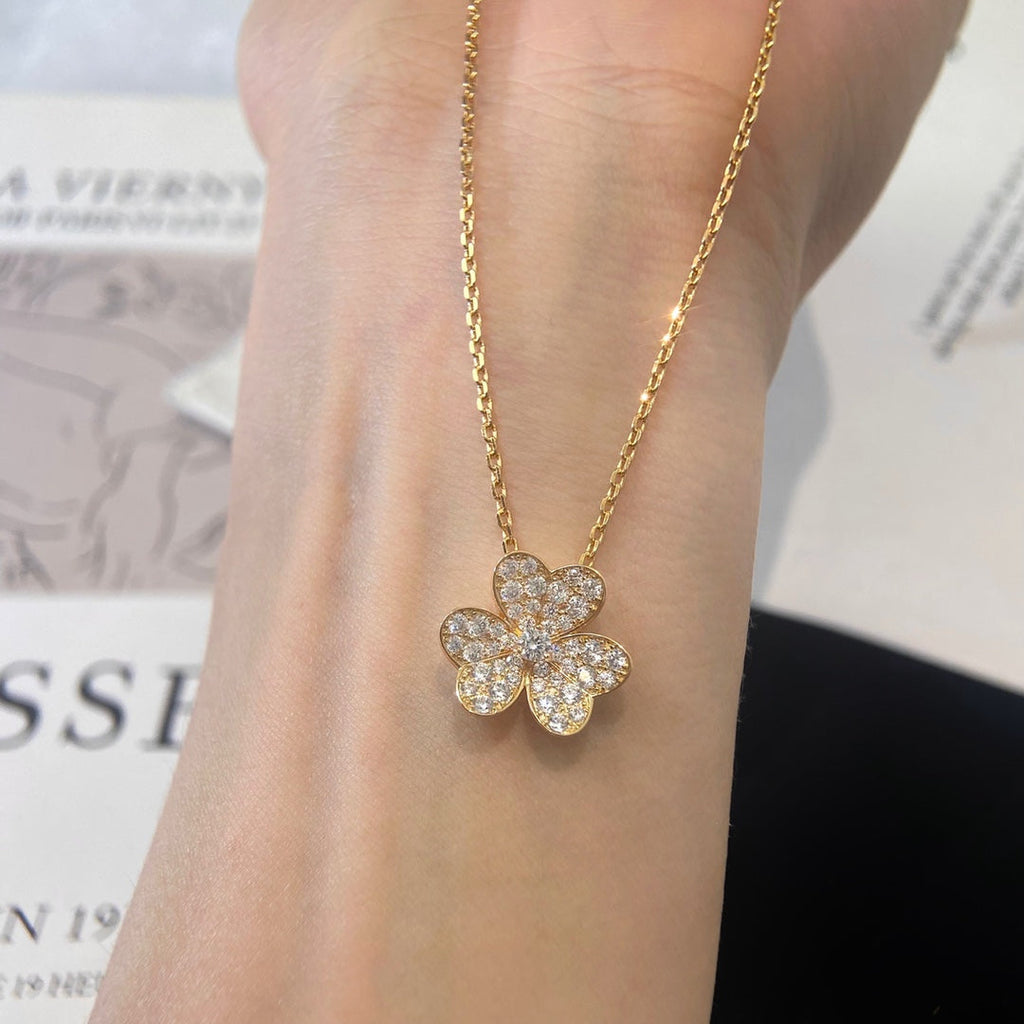 [Imperial] FLOWER DIAMOND NECKLACE