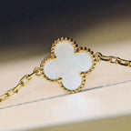 [Imperial] CLOVER 20 MOTIFS WHITE MOP NECKLACE