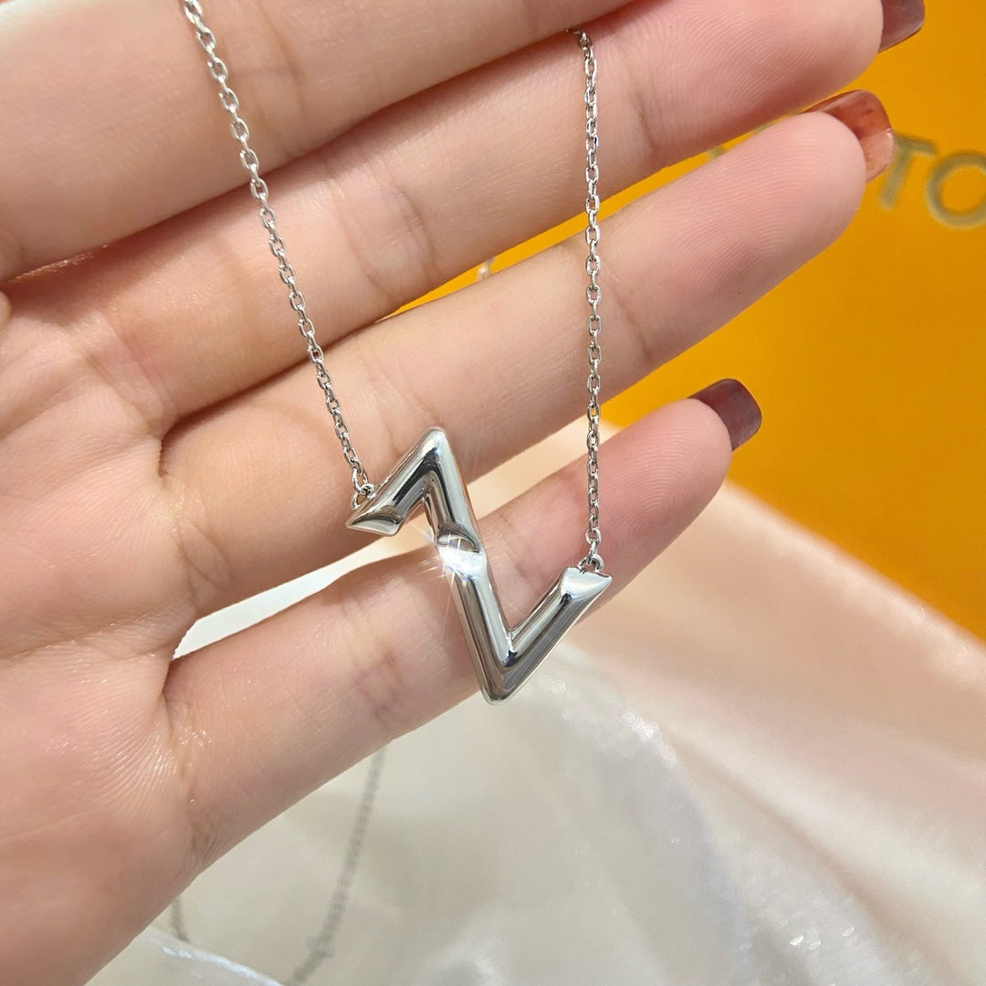 [Imperial] VOLTE UPSIDE DOWN NECKLACE