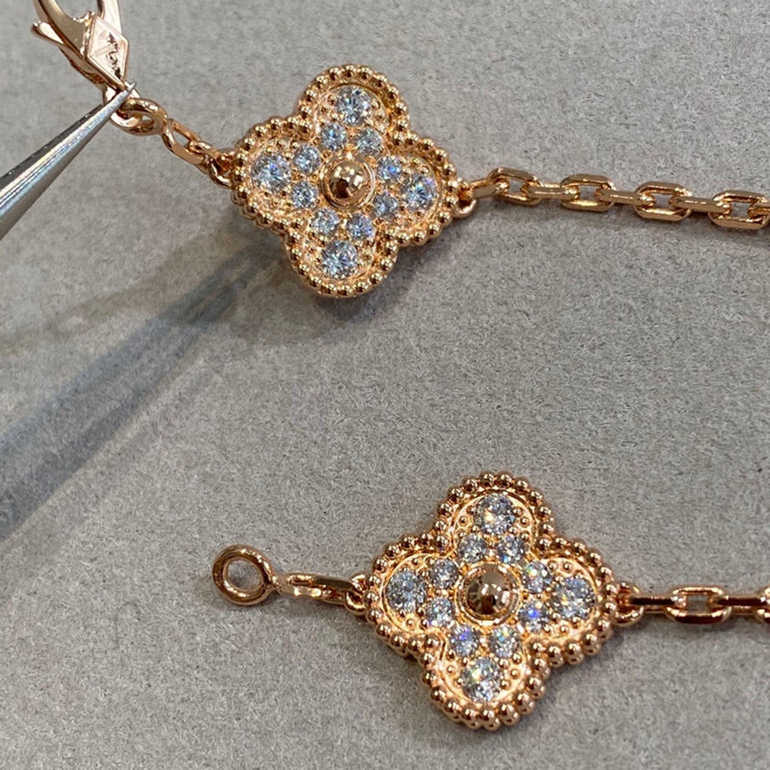 [Imperial] New  CLOVER 5 MOTIF FULL DIAMOND BRACELET COLLECTION