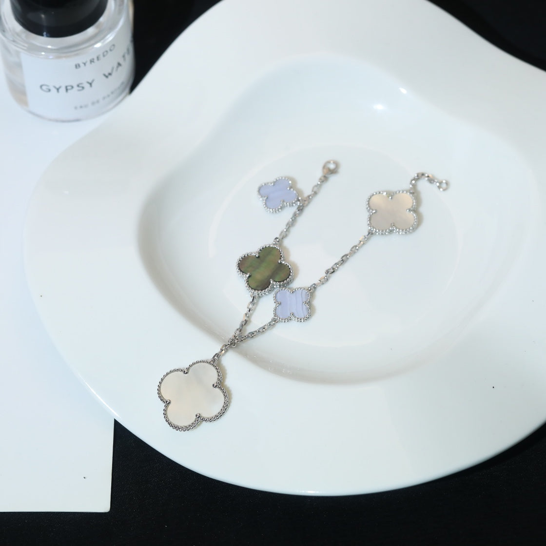 [Imperial] CLOVER BRACELET 5 MOTIFS MOP CHALCEDONY SILVER