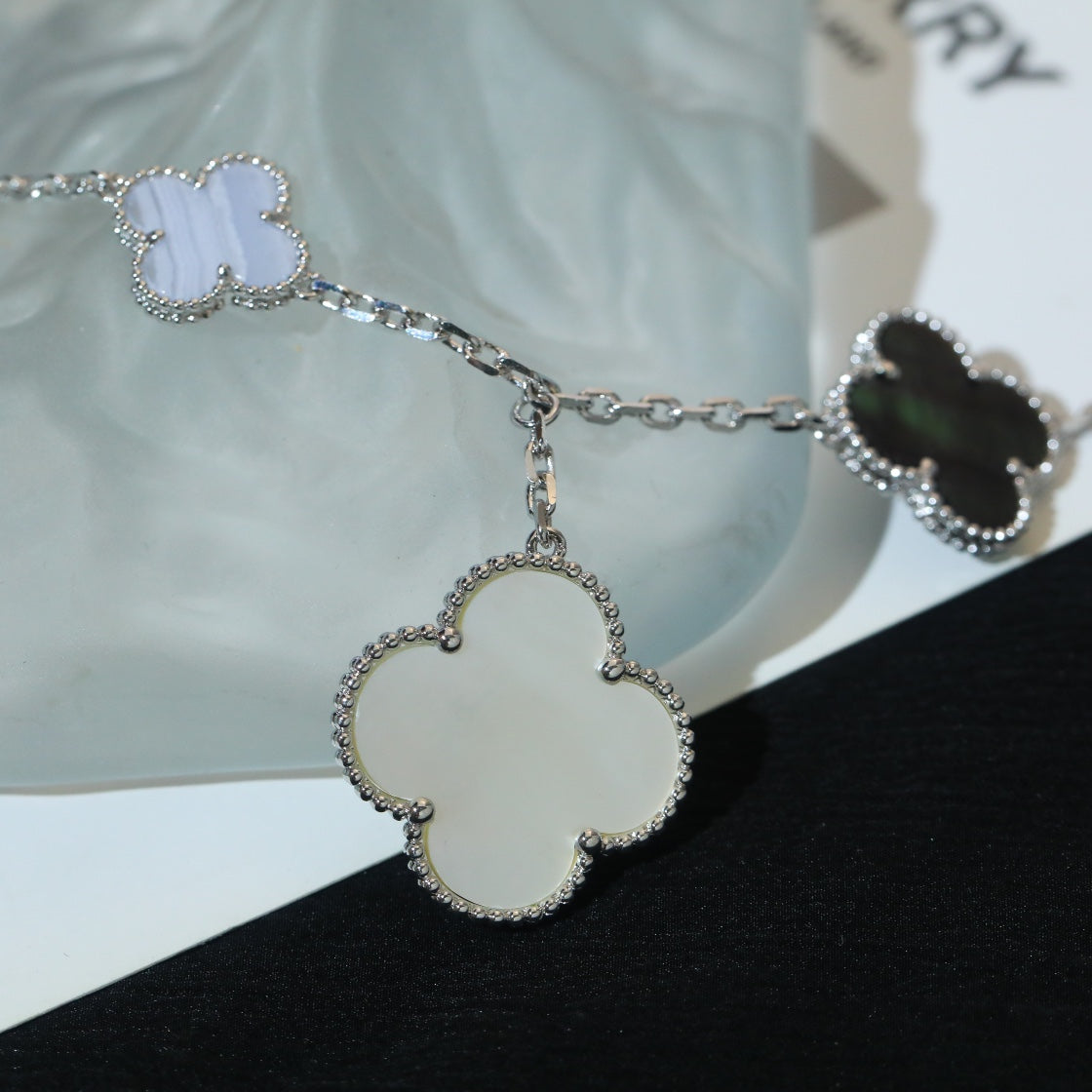 [Imperial] CLOVER BRACELET 5 MOTIFS MOP CHALCEDONY SILVER