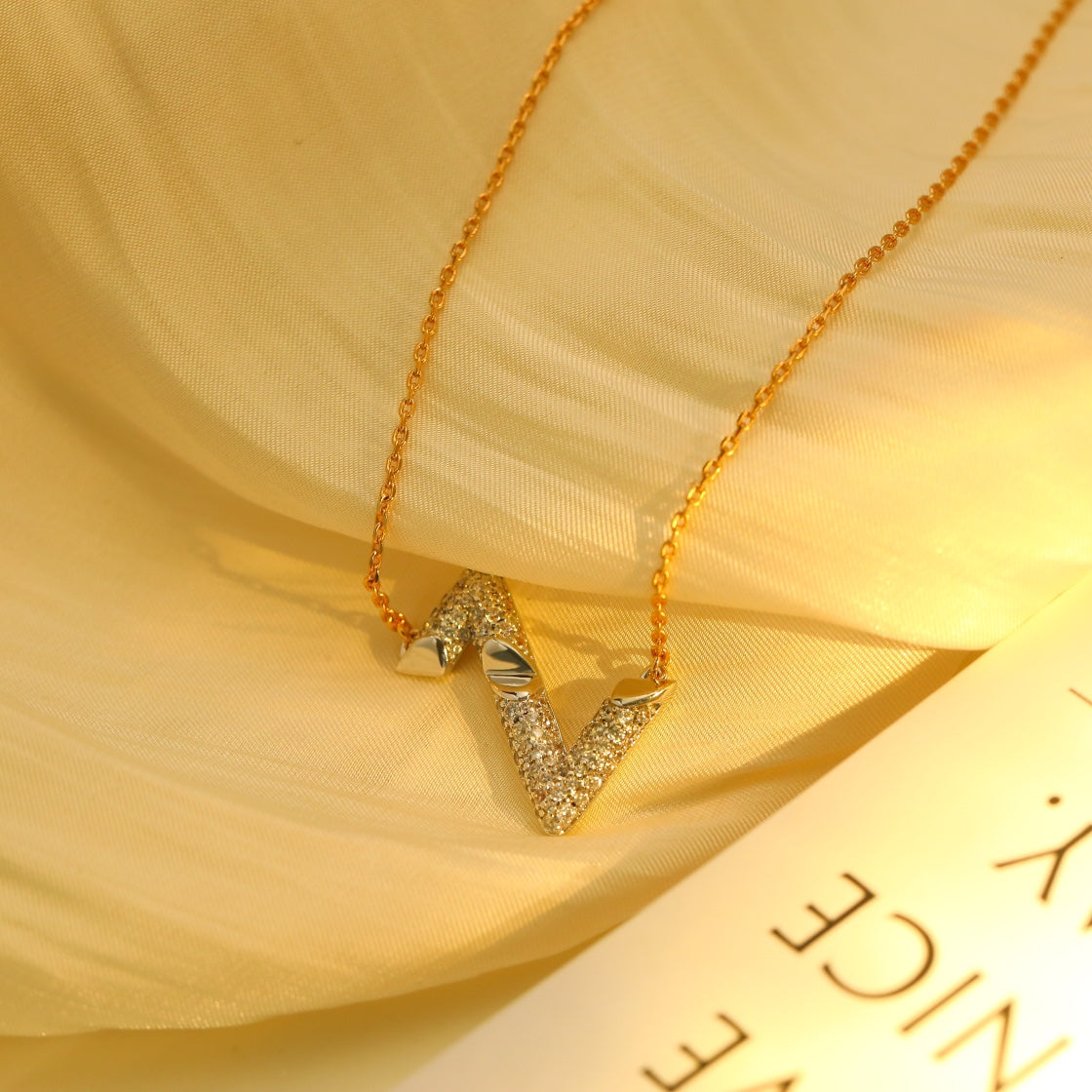 [Imperial] VOLT SILVER DIAMOND PEDANT NECKLACE