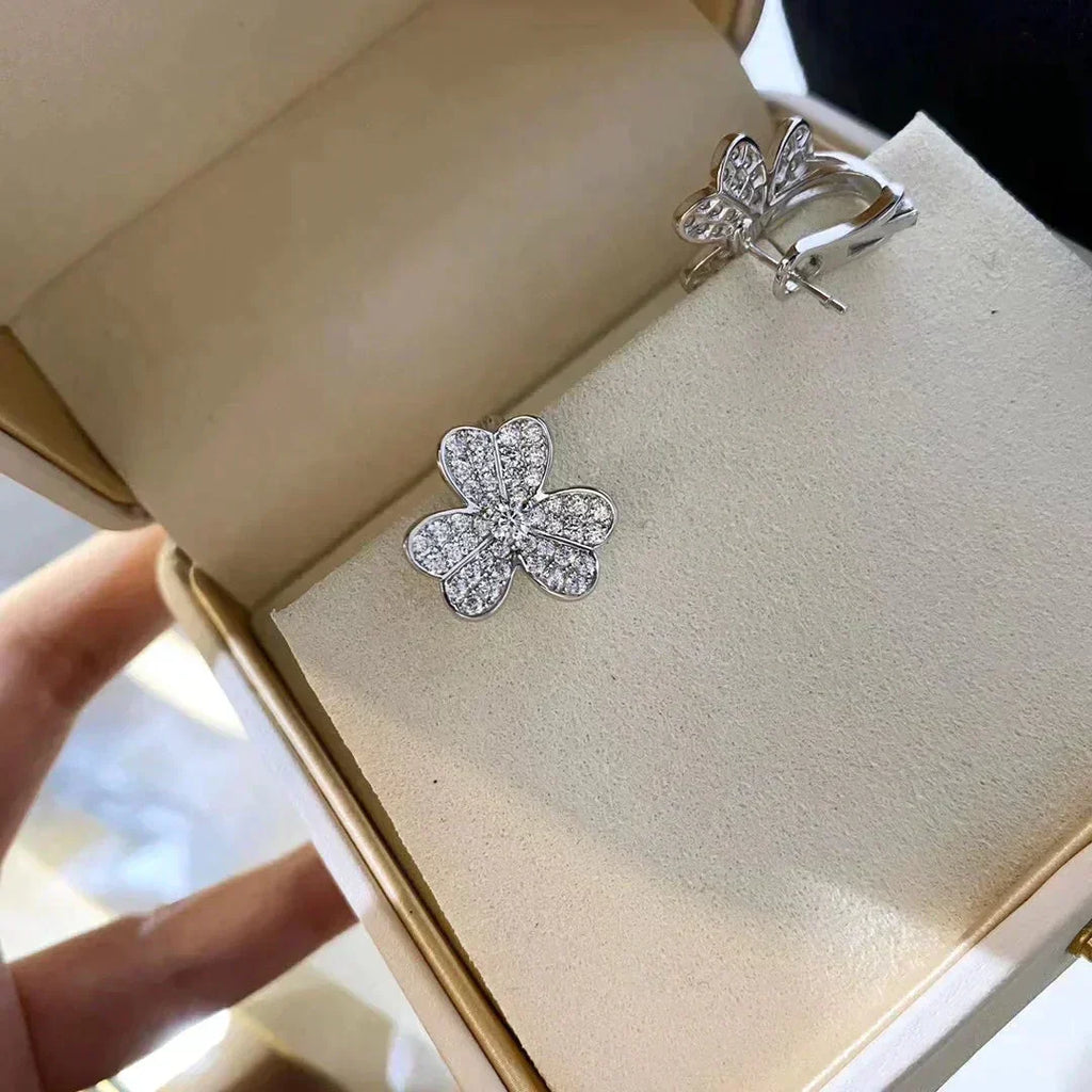 [Imperial] CLOVER COMOS DIAMOND EARRINGS SILVER
