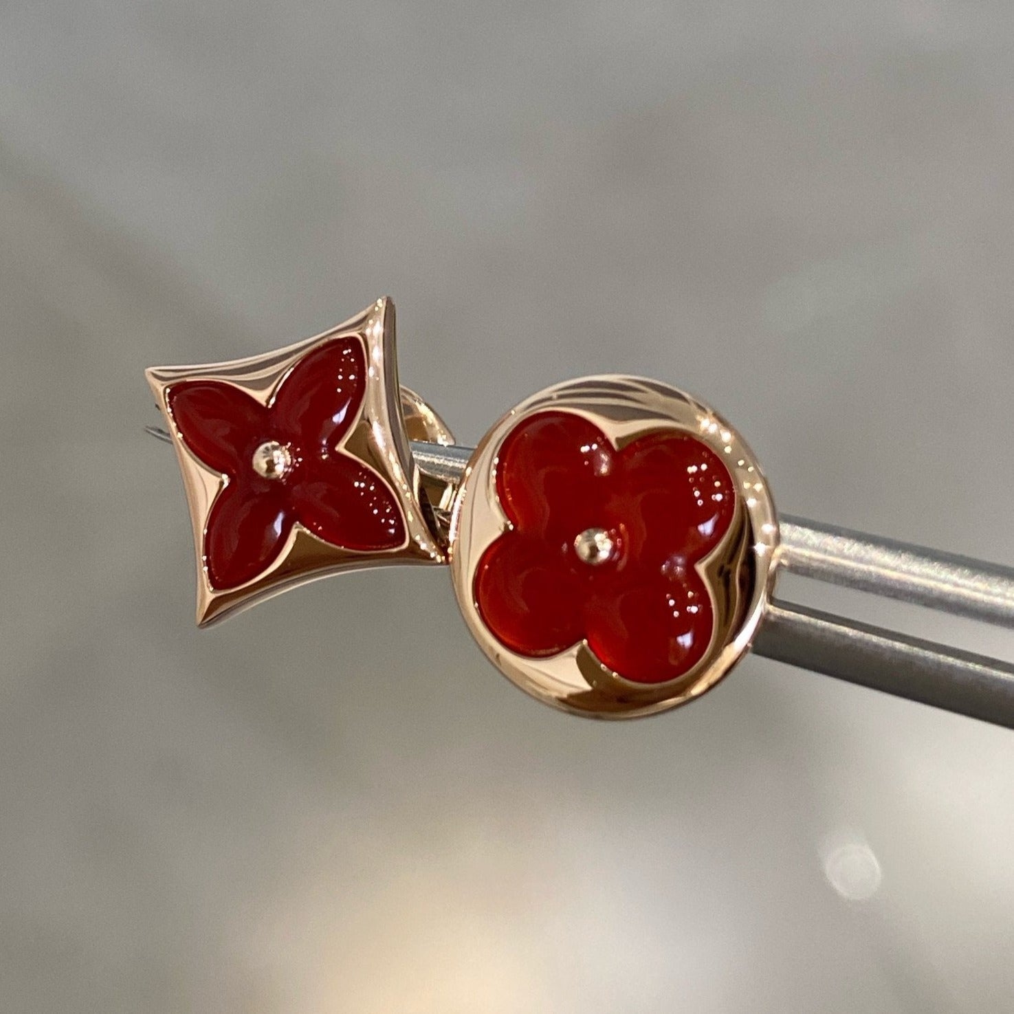 [Imperial] STAR AND SUN PINK GOLD CARNELIAN STUD EARRINGS