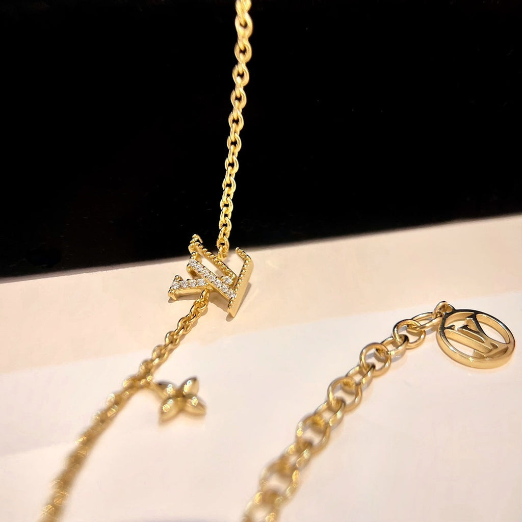 [Imperial] LOGO STAR MOTIF GOLD BRACELET