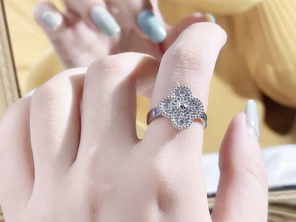 [Imperial] CLOVER DIAMOND RING
