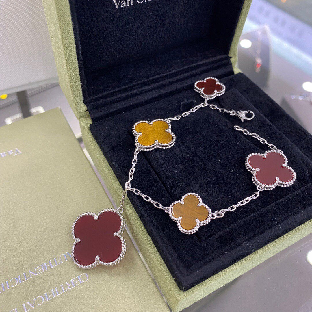 [Imperial] CLOVER 5 MOTIFS SIVLER CARNELIAN TIGER EYE BRACELET