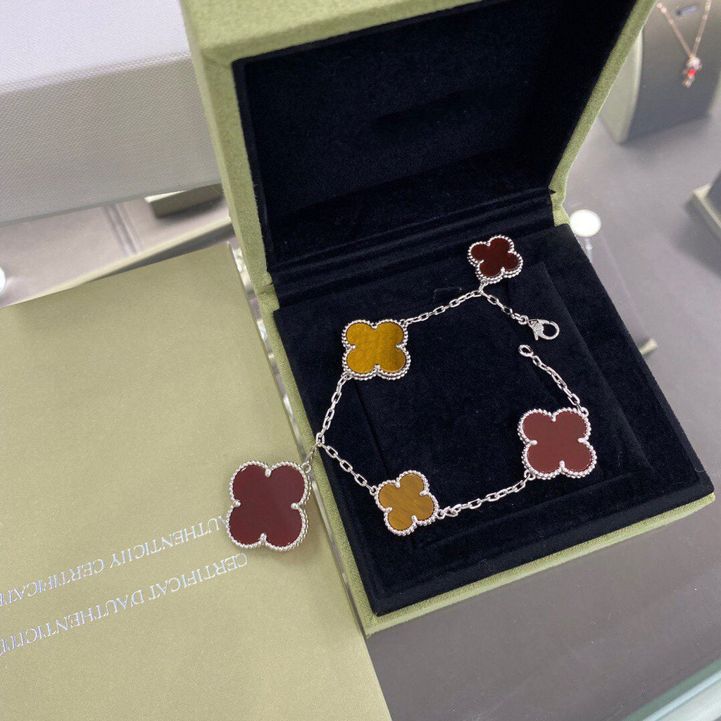 [Imperial] CLOVER 5 MOTIFS SIVLER CARNELIAN TIGER EYE BRACELET