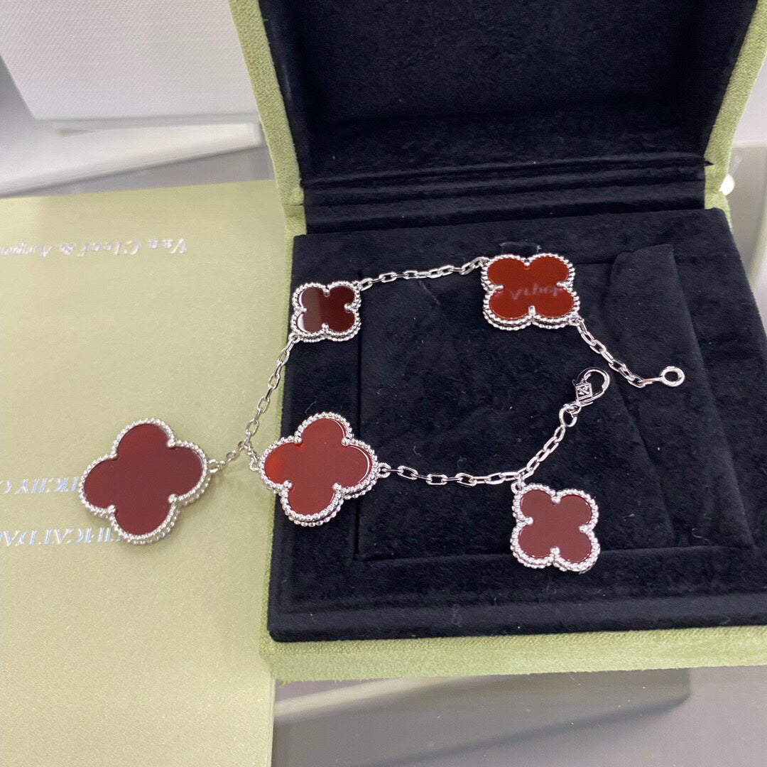 [Imperial] CLOVER 5 MOTIFS SIVLER CARNELIAN BRACELET