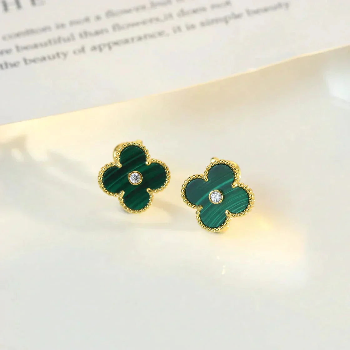 [Imperial] CLOVER MEDIUM 1 MOTIFS MALACHITE DIAMOND EARRINGS