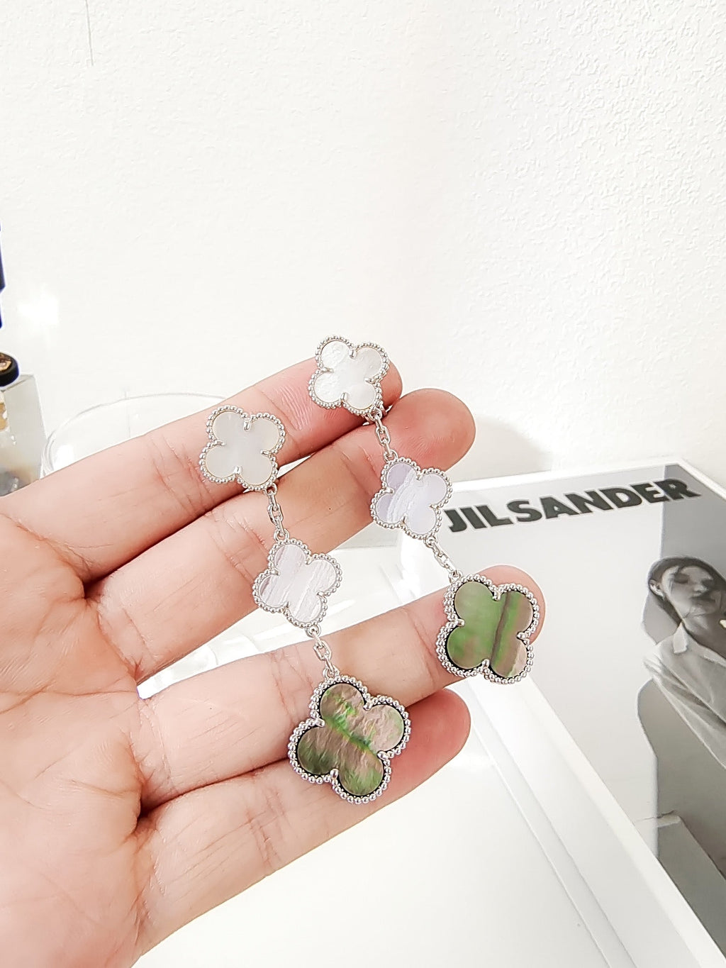 [Imperial] CLOVER 3 MOTIFS CHALCEDONY DARK MOP SILVER EARRINGS