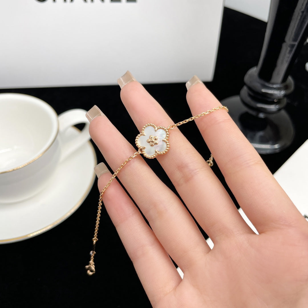 [Imperial] LUCKY SPRING ROSE GOLD MOP BRACELET