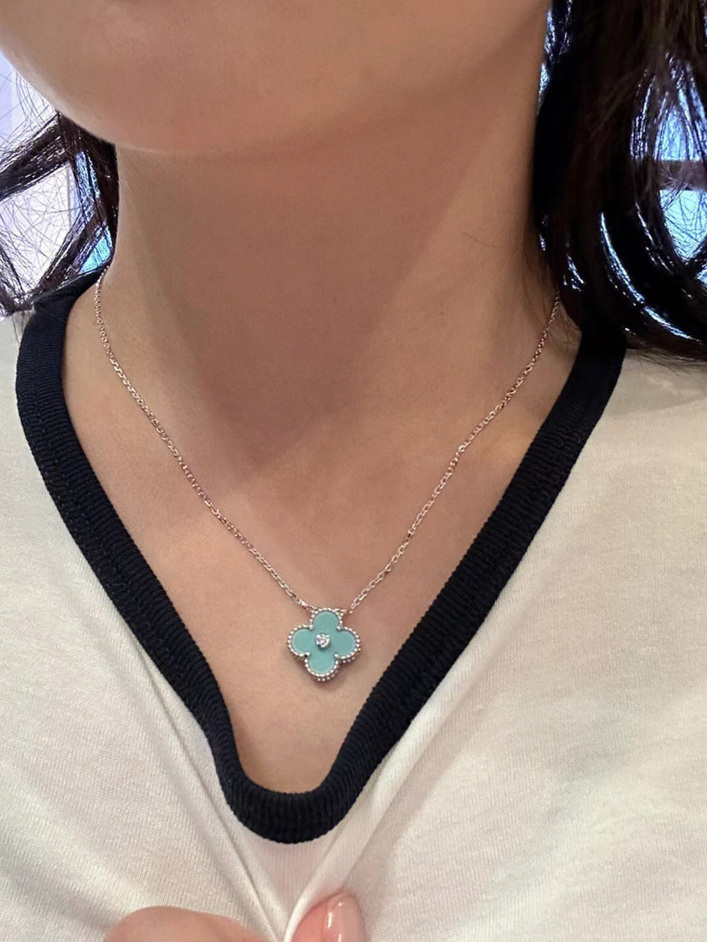 [Imperial] CLOVER 1 DIAMOND LIGHT BLUE SILVER NECKLACE