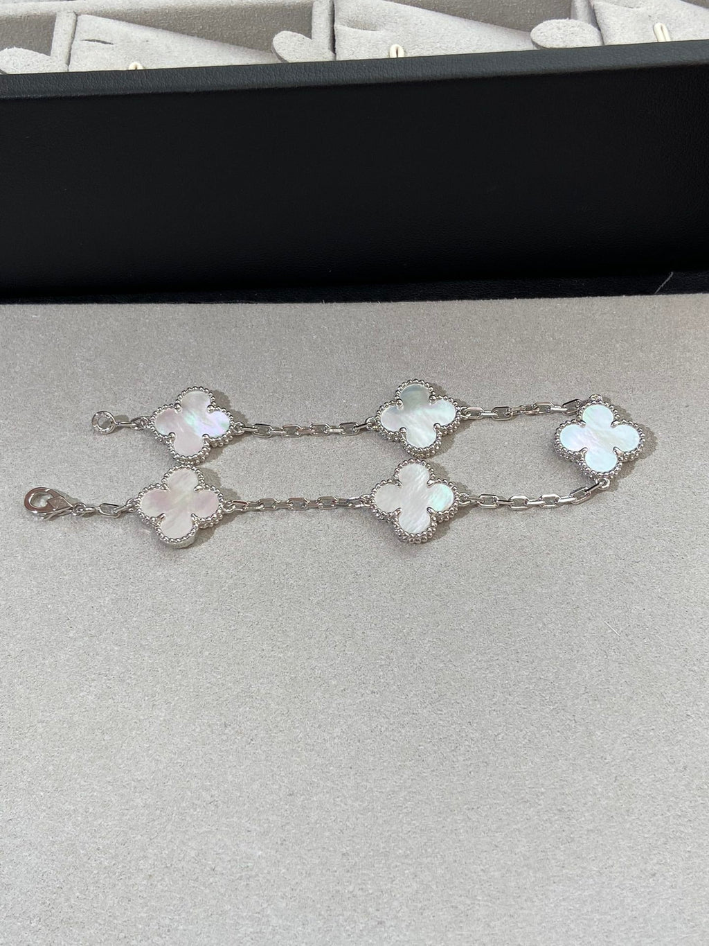[Imperial]New CLOVER WHITE PEARL MOP 5 MOTIF BRACELET COLLECTION