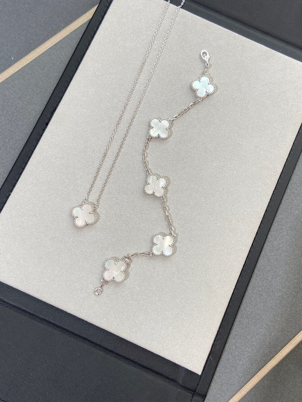 [Imperial]New CLOVER WHITE PEARL MOP 5 MOTIF BRACELET COLLECTION