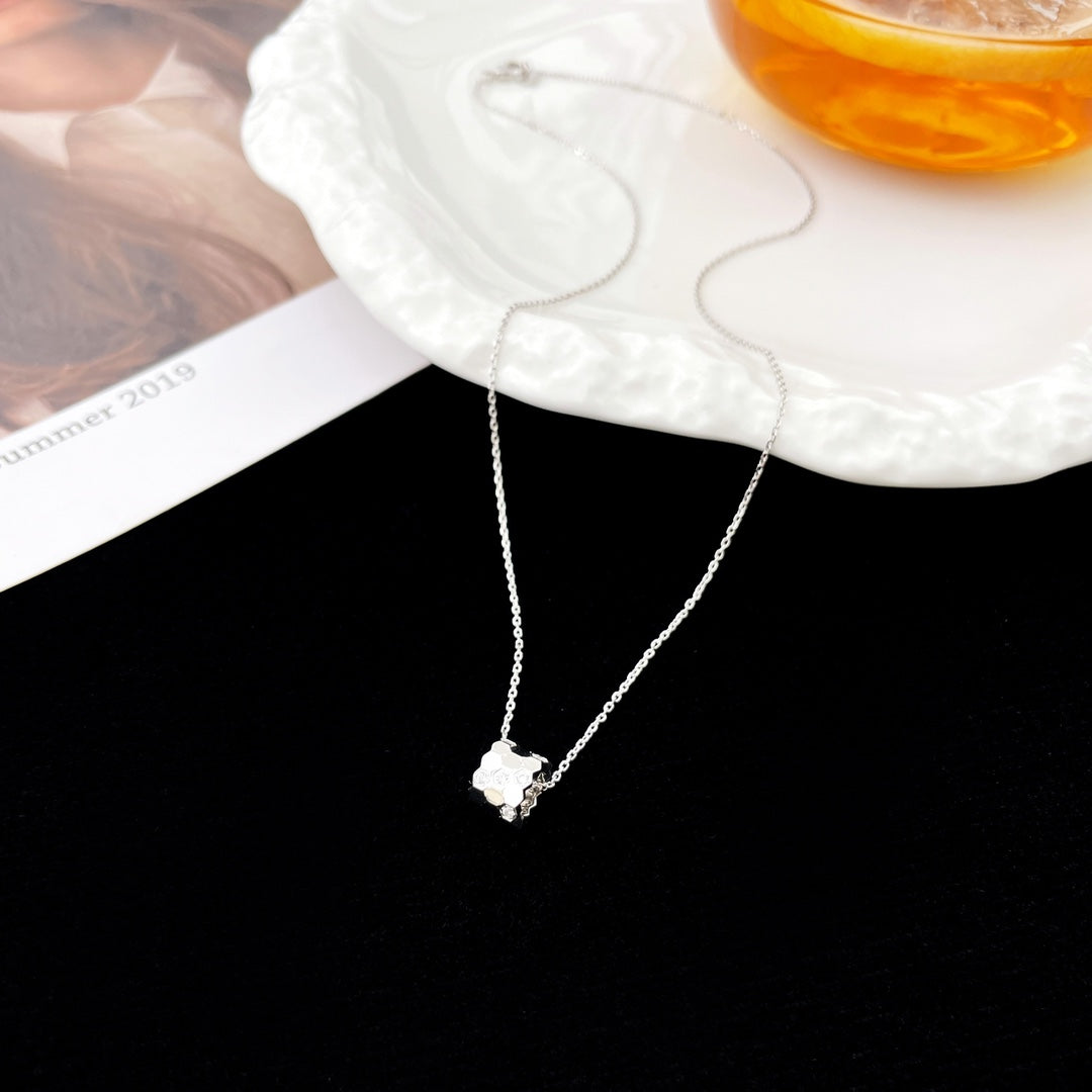[Imperial] BEE MINI PEDANT DIAMOND NECKLACE