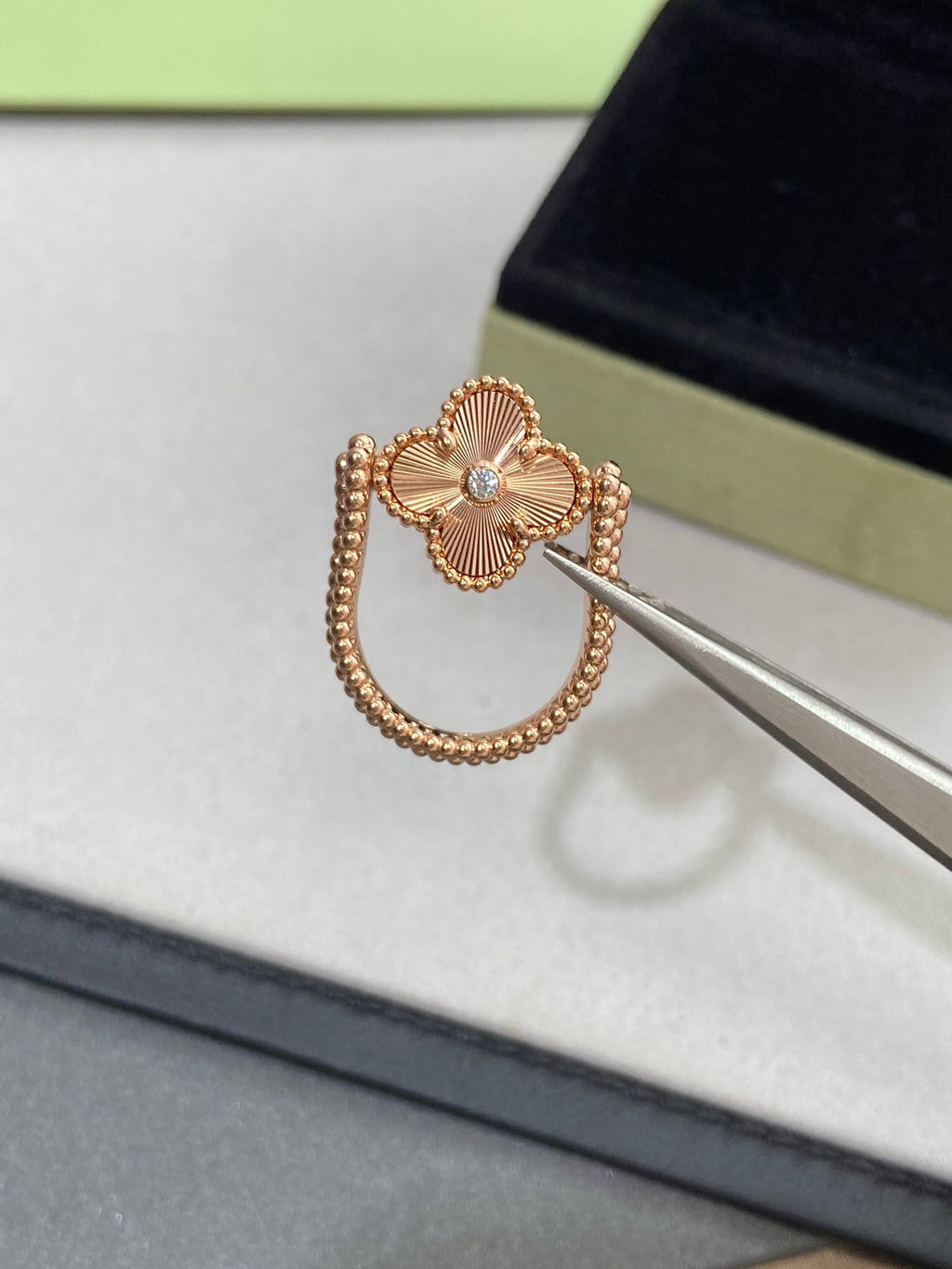 [Imperial] CLOVER RIVERSIBLE ROSE GOLD RING