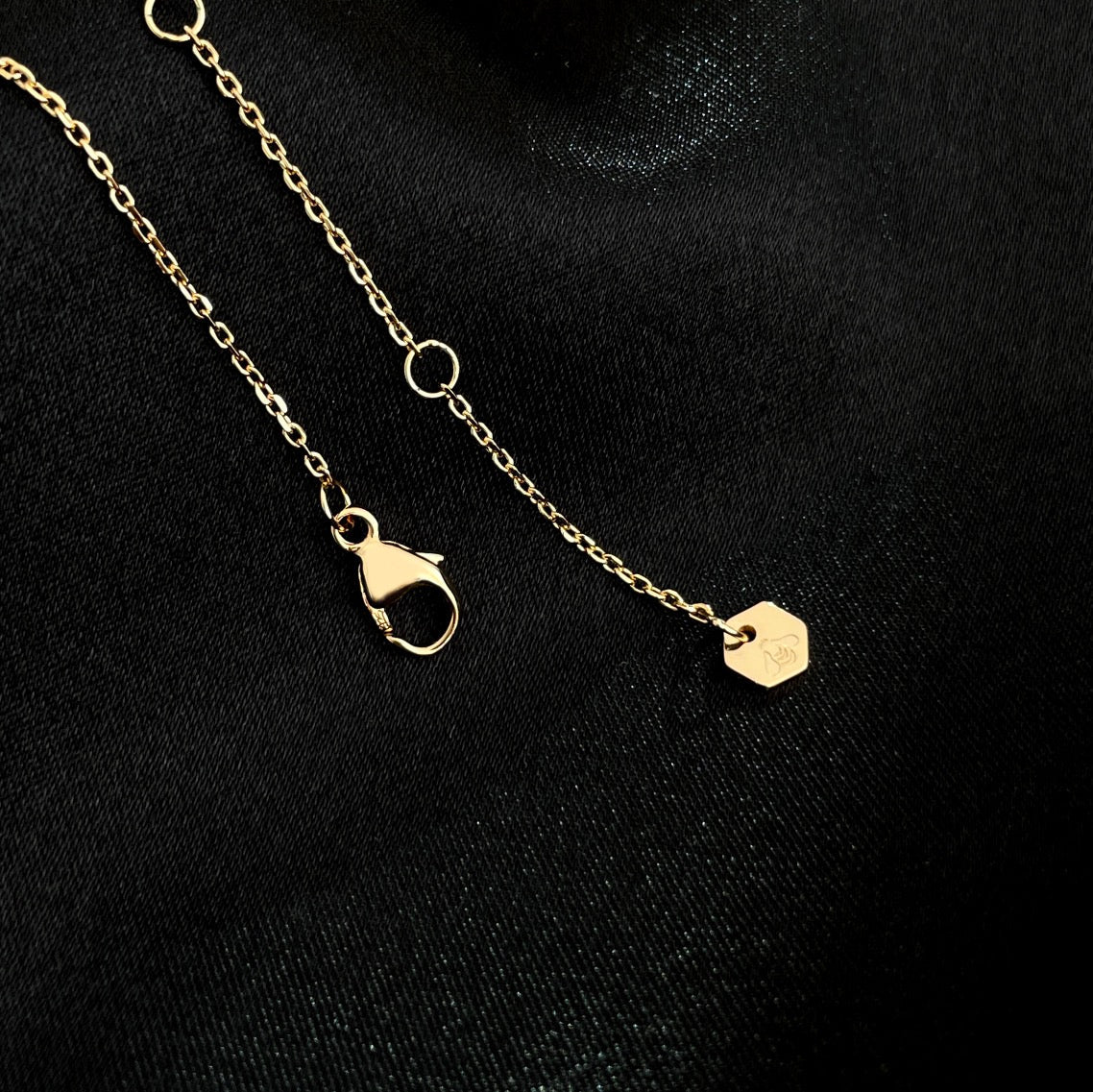 [Imperial] BEE MINI NECKLACE