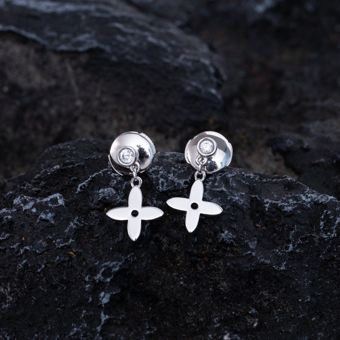 [Imperial] VIDYLLE SILVER DIAMOND MINI DROP EARRINGS