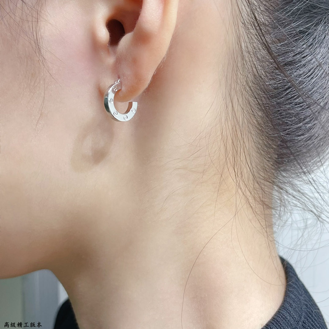 [Imperial] LOVE MINI EARRINGS