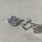 [Imperial] CLOVER CHALCEDONY SILVER STUD EARRINGS
