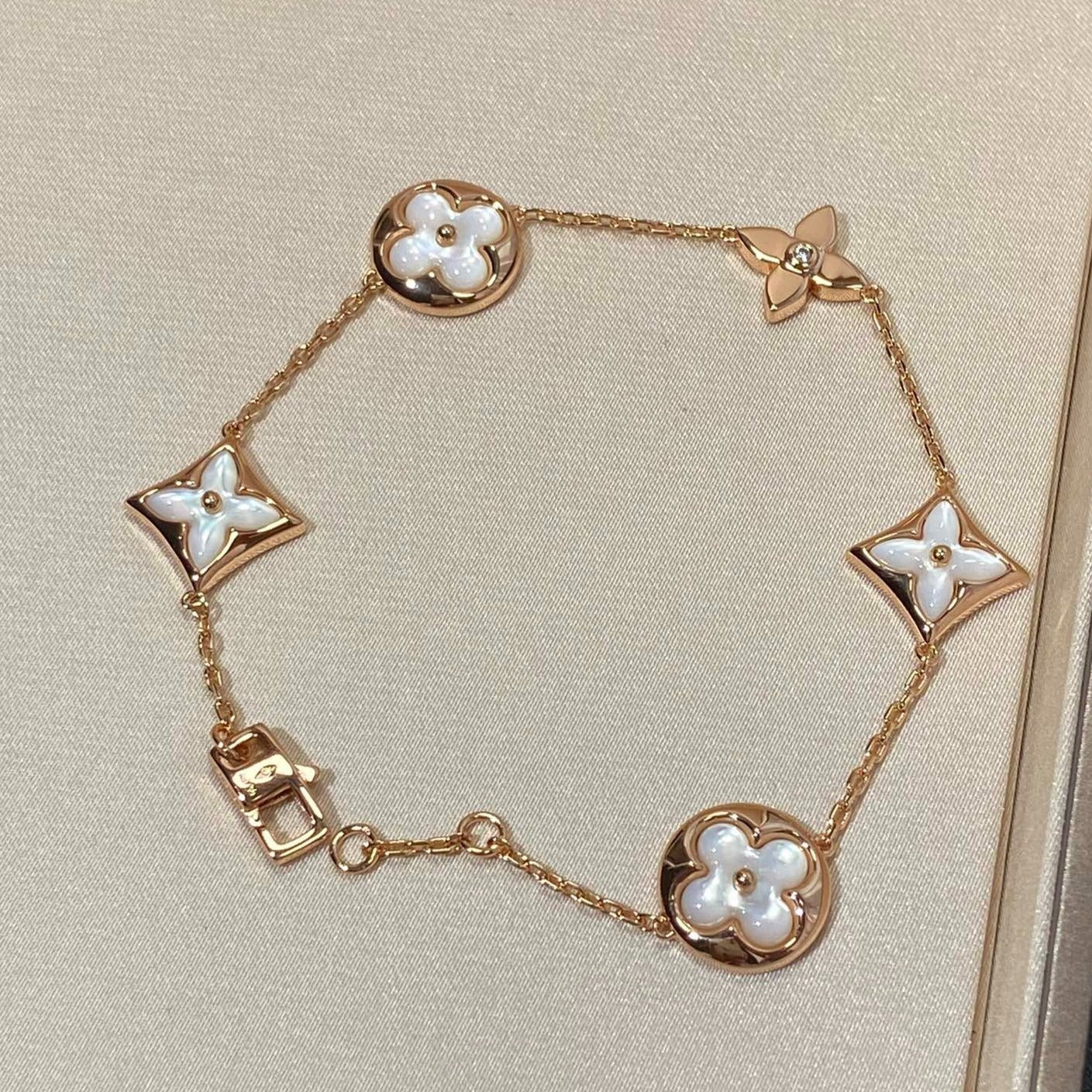 [Imperial] STAR AND SUN 5 MOTIF MOP PINK GOLD BRACELET