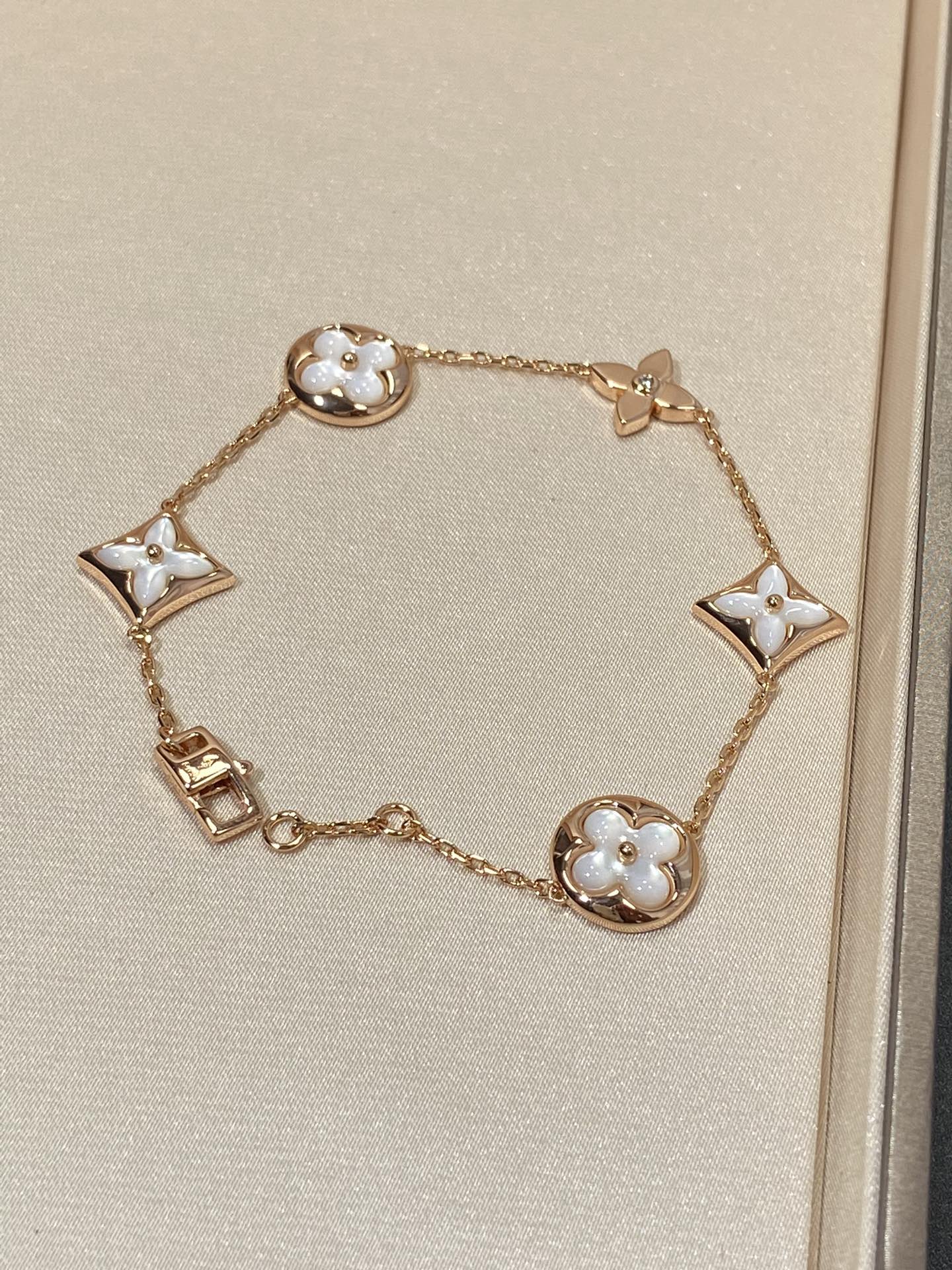 [Imperial] STAR AND SUN 5 MOTIF MOP PINK GOLD BRACELET