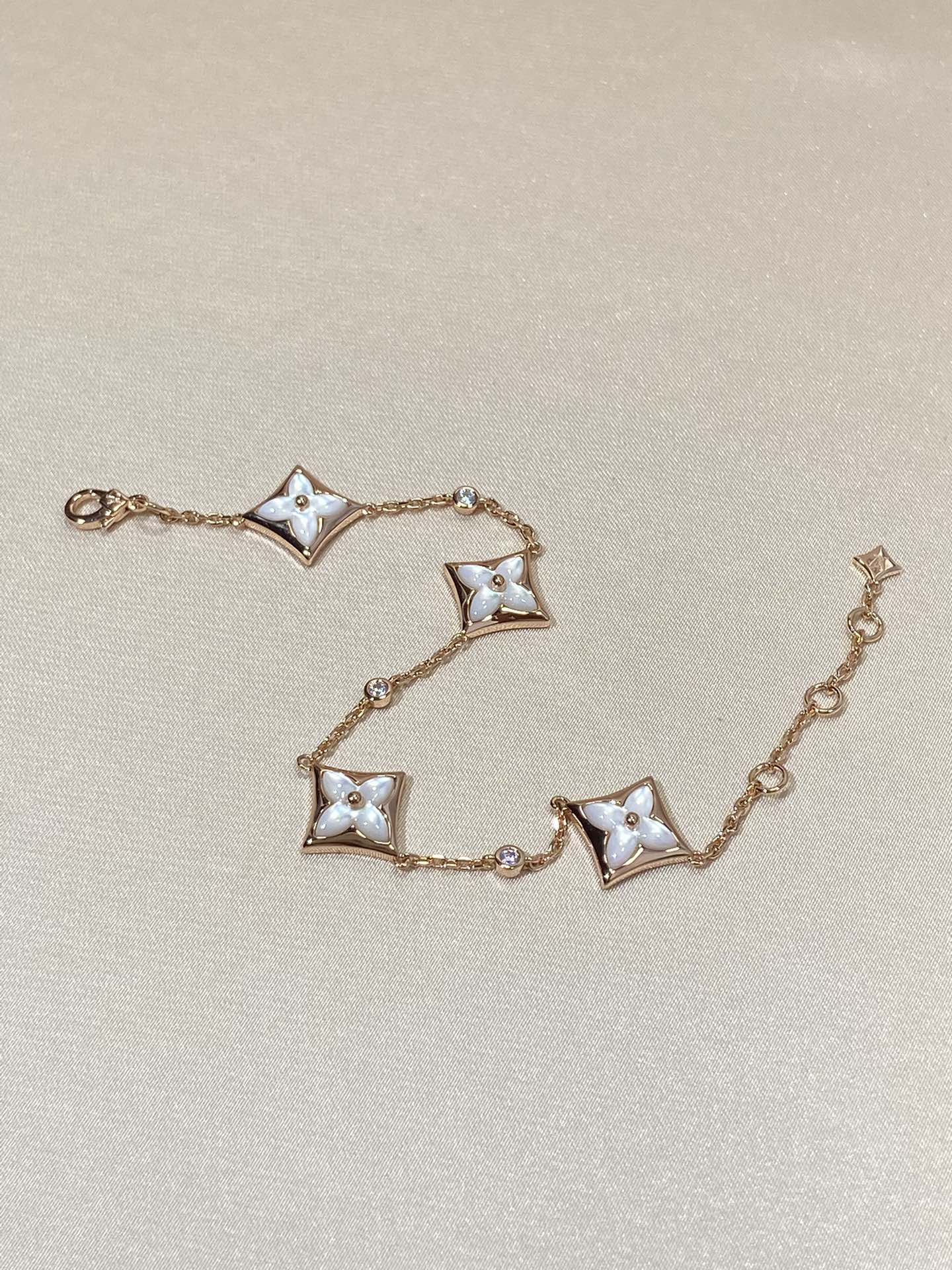 [Imperial] STAR 4 MOTIF MOP DIAMOND PINK GOLD BRACELET