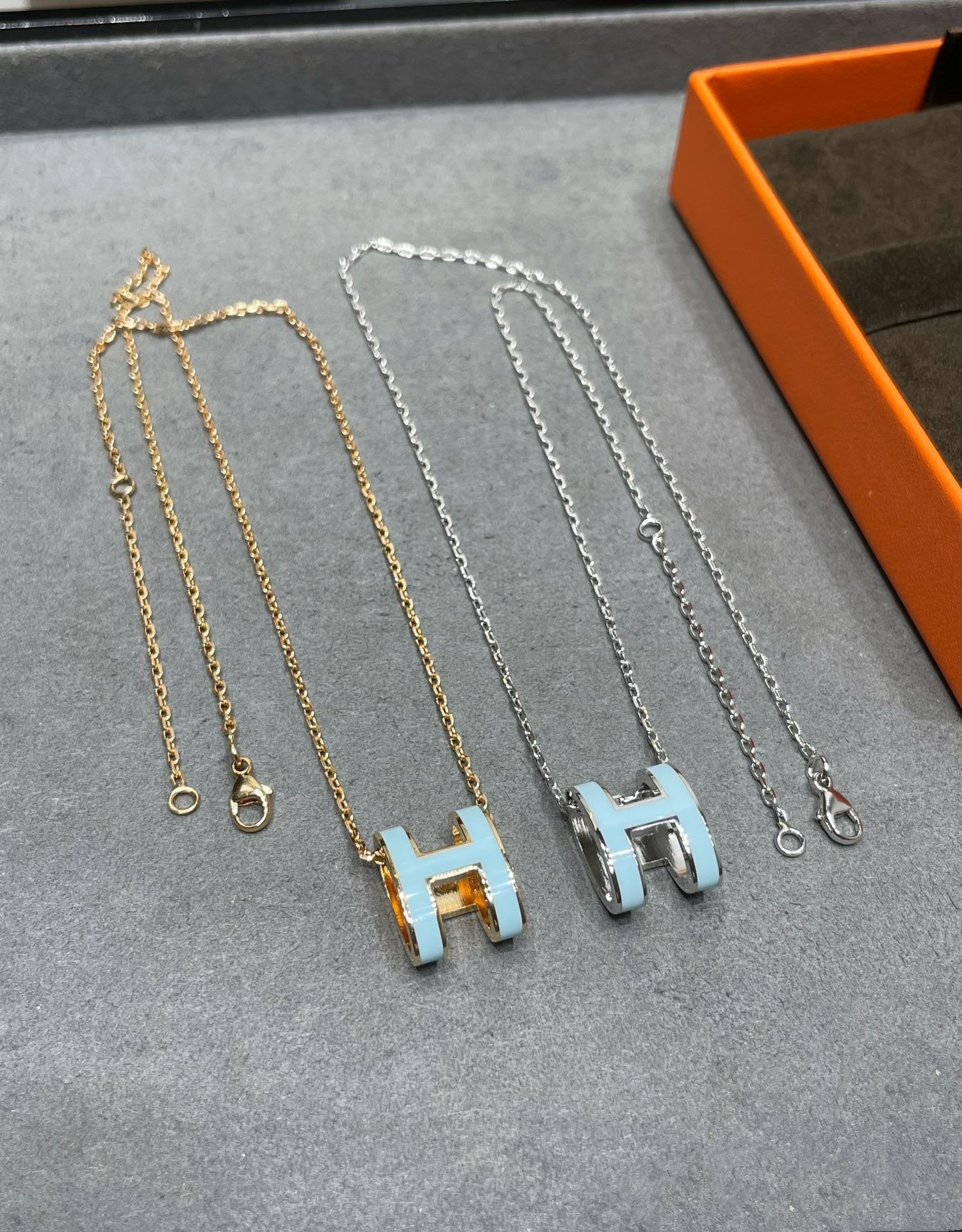 [Imperial] POP H SKY BLUE NECKLACE